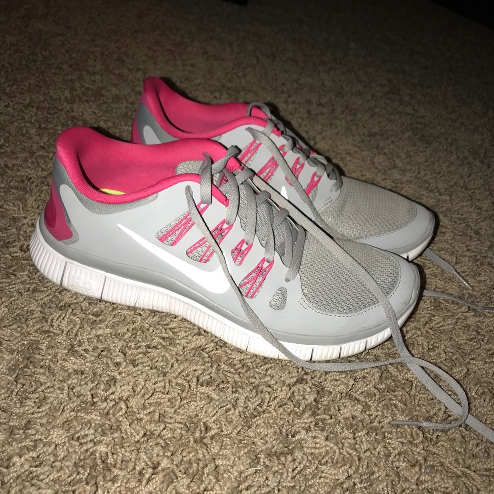 BRAND NEW NIKE FREE RUN 5.0S